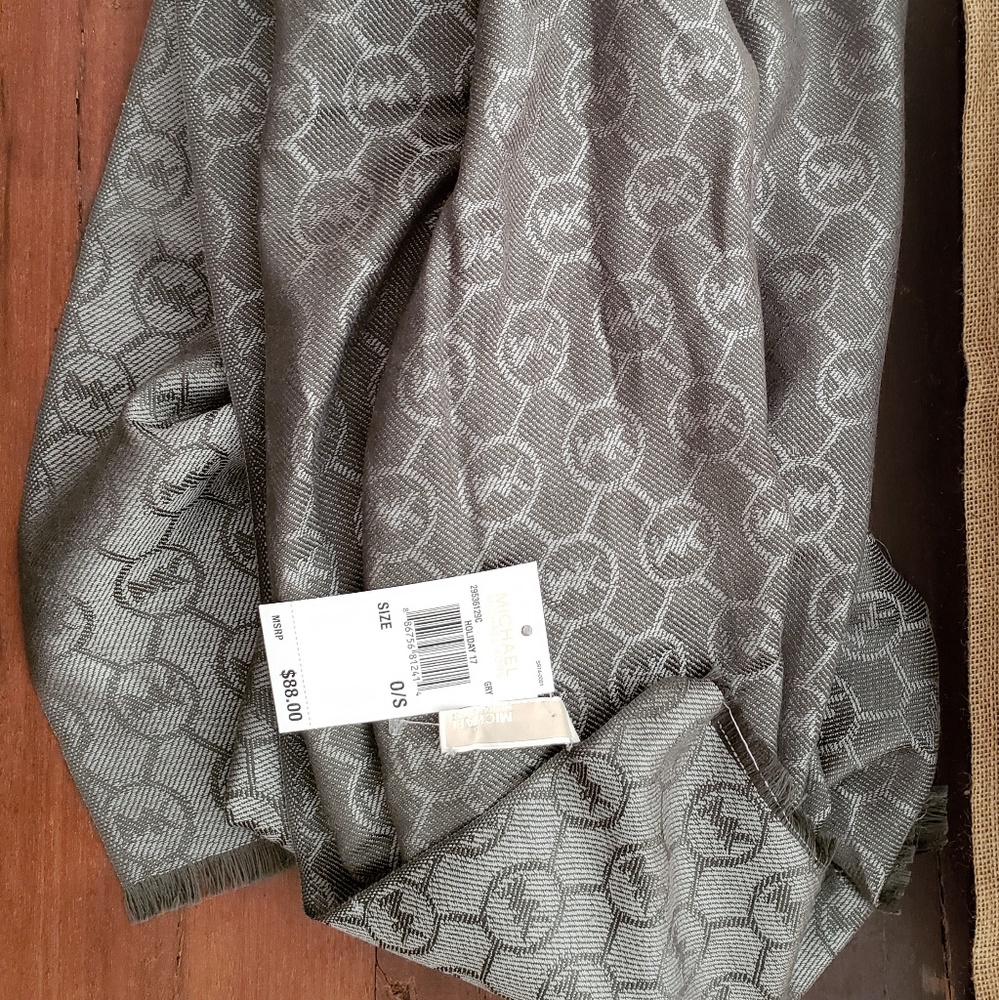 Michael Kors Scarf NWT